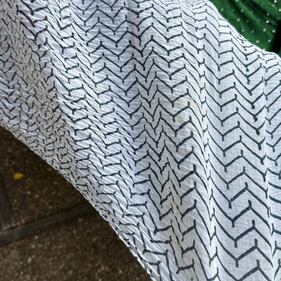 B14 Women’s Chic Navy Purple and White Patterned Scarf - Picture 8 of 8